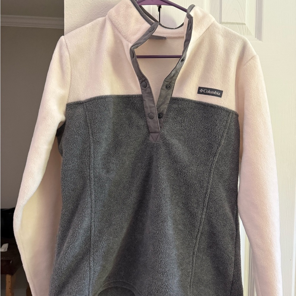 Columbia Cream and grey Fleece Jacket
